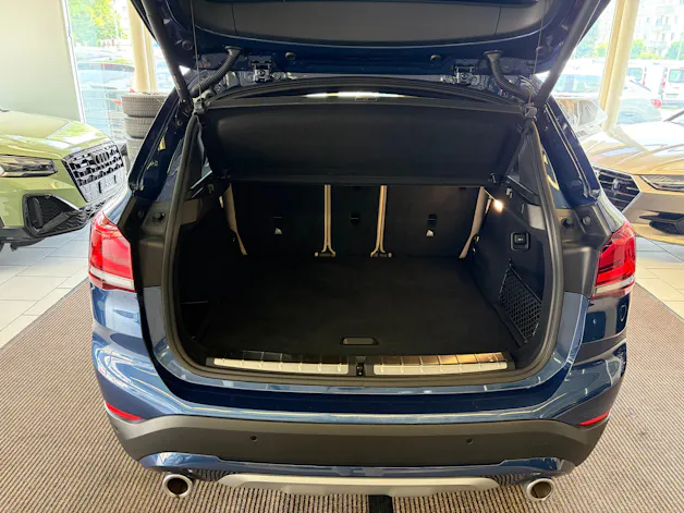 BMW X1 xDrive 20d xLine | CH | Gratis Service | Navi Plus | LED | PANORAMA | Leder Oyster | TOP AUSSTATTUNG | AHK |