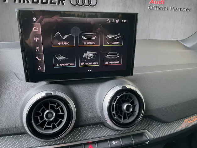 Audi Q2 40 TFSI S line Attraction quattro S-tronic