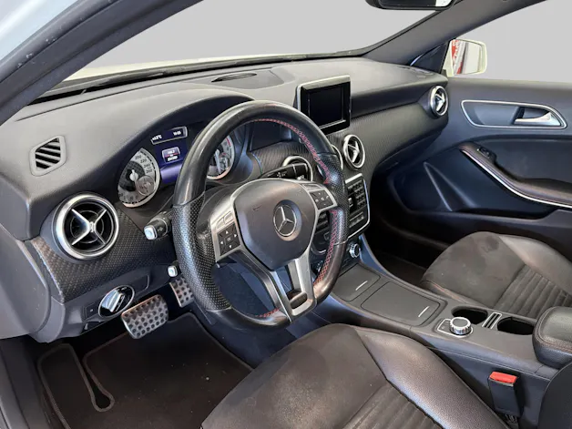 Mercedes-Benz A 250 AMG Line 4Matic 7G-DCT