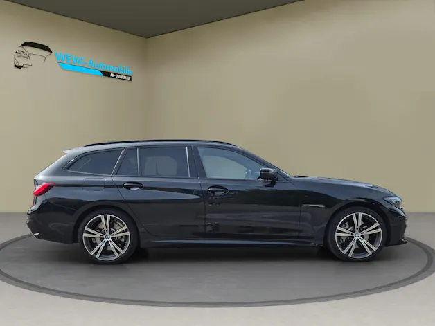 BMW 330e x DriveTouring M Sport Steptronic