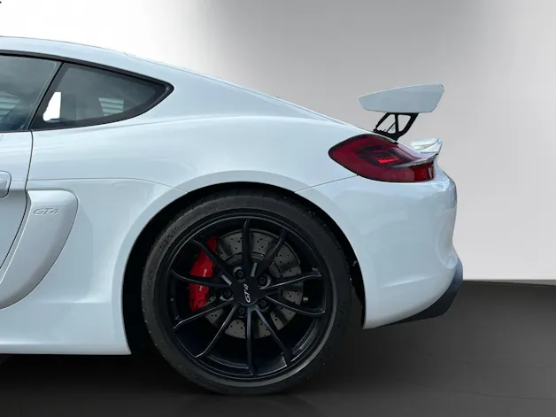 Porsche Cayman GT4