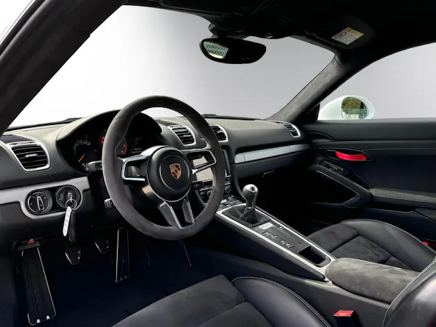 Porsche Cayman GT4