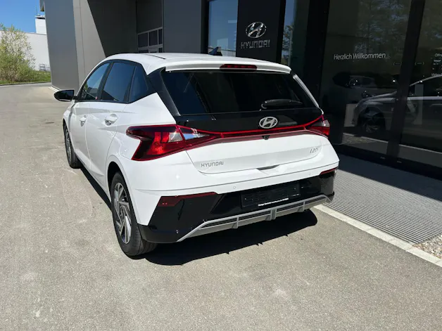 Hyundai i20 1.0 T-GDi Amplia DCT