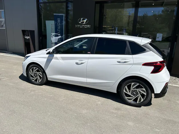 Hyundai i20 1.0 T-GDi Amplia DCT