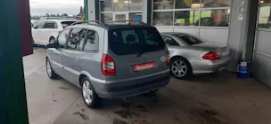 Opel Zafira 2.2i 16V Elegance