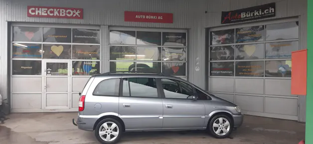 Opel Zafira 2.2i 16V Elegance