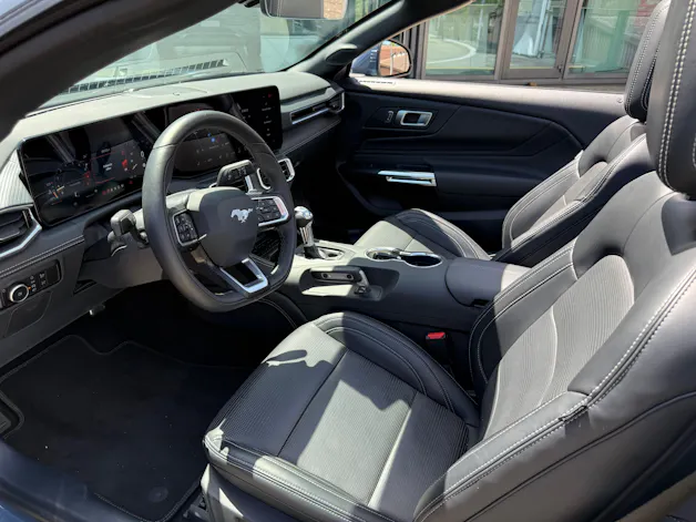 Ford Mustang Convertible 5.0 V8 GT Automat