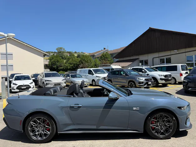 Ford Mustang Convertible 5.0 V8 GT Automat