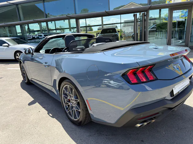 Ford Mustang Convertible 5.0 V8 GT Automat
