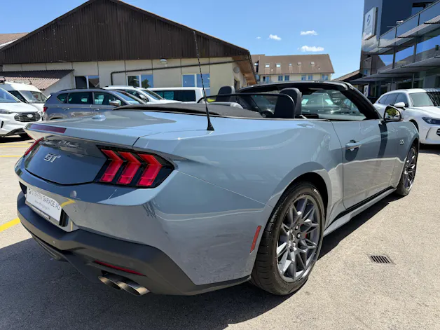 Ford Mustang Convertible 5.0 V8 GT Automat