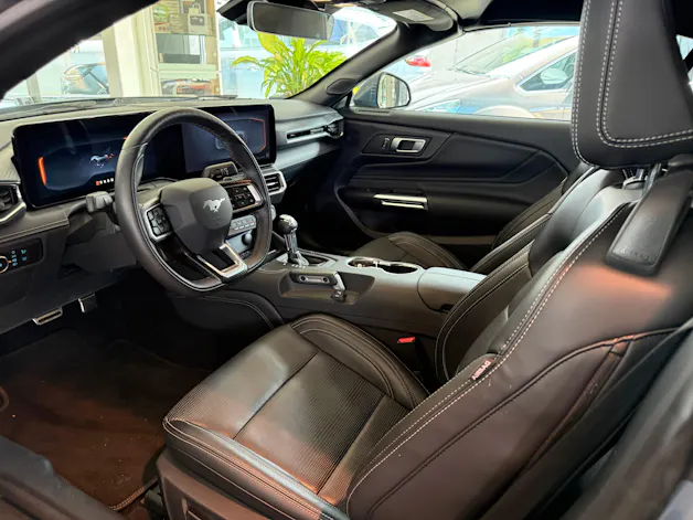 Ford Mustang Convertible 5.0 V8 GT Automat