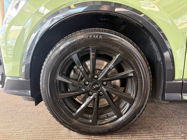 Audi Q2 40 TFSI S line quattro "EDITION ONE" | CH | APPLE GREEN | Panorama | Assistenz |