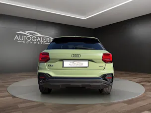 Audi Q2 40 TFSI S line quattro "EDITION ONE" | CH | APPLE GREEN | Panorama | Assistenz |