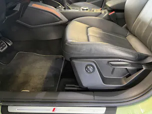 Audi Q2 40 TFSI S line quattro "EDITION ONE" | CH | APPLE GREEN | Panorama | Assistenz |