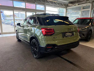 Audi Q2 40 TFSI S line quattro "EDITION ONE" | CH | APPLE GREEN | Panorama | Assistenz |