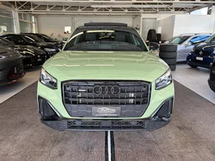 Audi Q2 40 TFSI S line quattro "EDITION ONE" | CH | APPLE GREEN | Panorama | Assistenz |