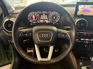 Audi Q2 40 TFSI S line quattro "EDITION ONE" | CH | APPLE GREEN | Panorama | Assistenz |