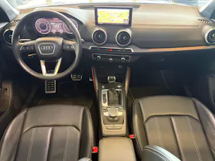 Audi Q2 40 TFSI S line quattro "EDITION ONE" | CH | APPLE GREEN | Panorama | Assistenz |