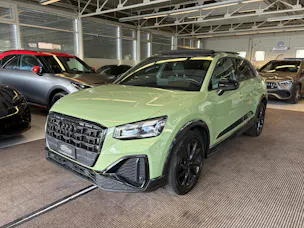 Audi Q2 40 TFSI S line quattro "EDITION ONE" | CH | APPLE GREEN | Panorama | Assistenz |