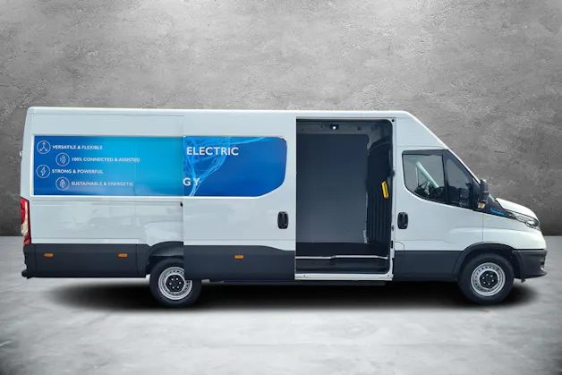 Iveco 38S14EV Kastenwagen