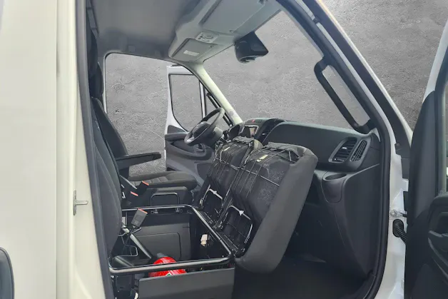 Iveco 38S14EV Kastenwagen