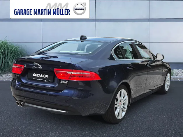 Jaguar XE 2.0 D 180 Prestige AWD