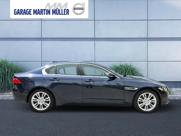 Jaguar XE 2.0 D 180 Prestige AWD