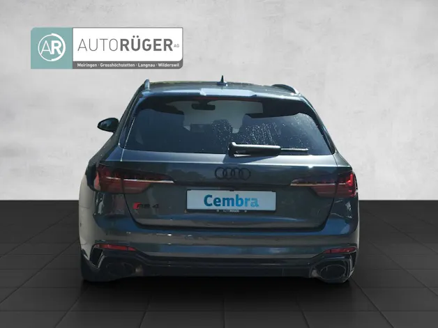 Audi RS4 Avant quattro tiptronic