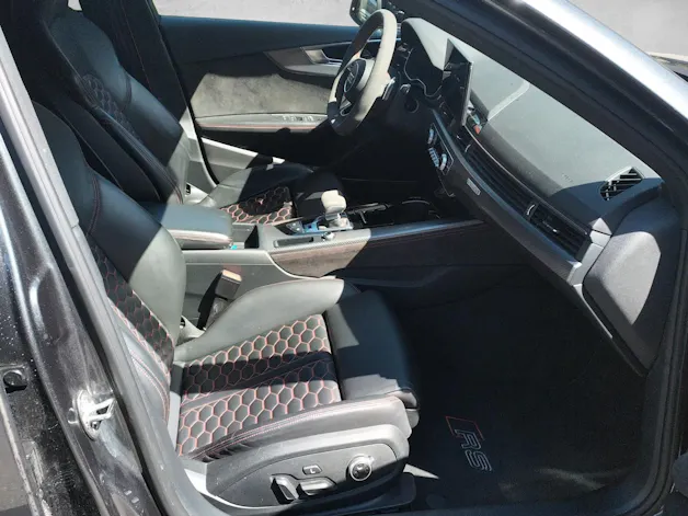 Audi RS4 Avant quattro tiptronic