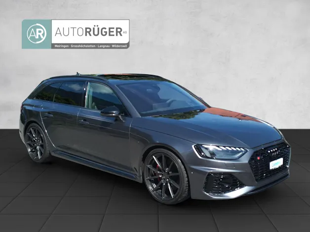 Audi RS4 Avant quattro tiptronic