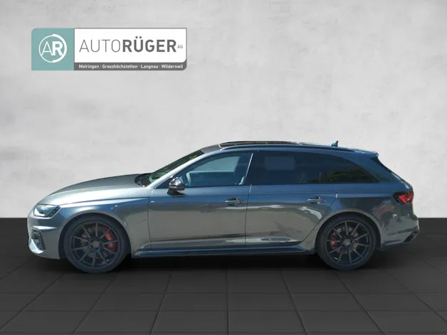 Audi RS4 Avant quattro tiptronic