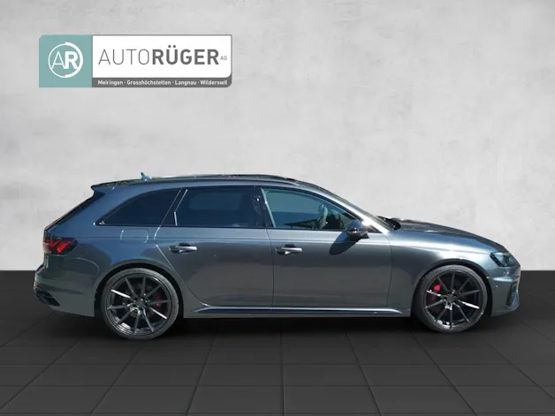 Audi RS4 Avant quattro tiptronic