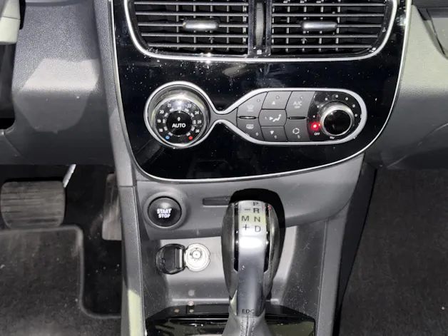 Renault Clio 1.2 16V T Intens EDC