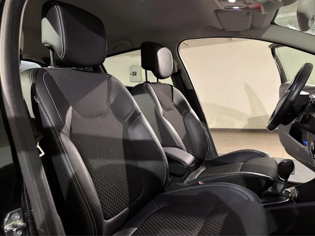 Renault Clio 1.2 16V T Intens EDC