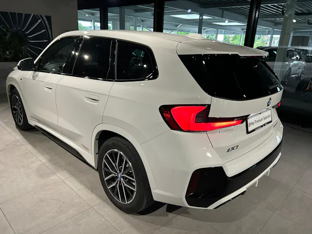 BMW iX1 xDrive 30 M Sport