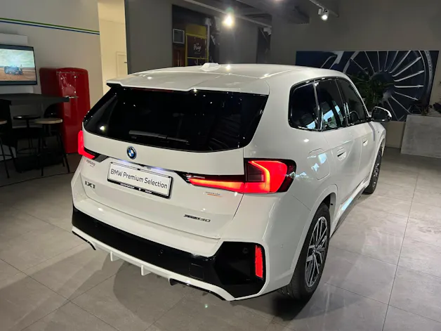 BMW iX1 xDrive 30 M Sport