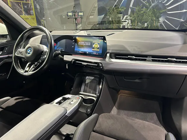 BMW iX1 xDrive 30 M Sport