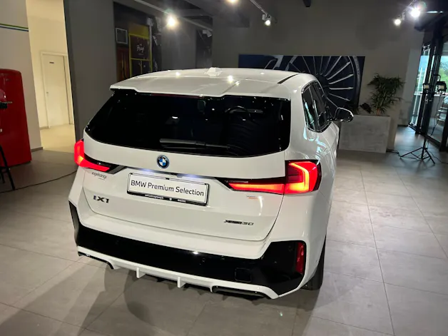 BMW iX1 xDrive 30 M Sport