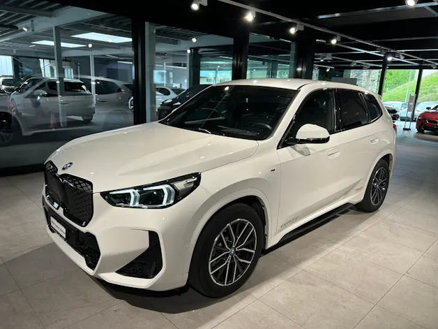 BMW iX1 xDrive 30 M Sport