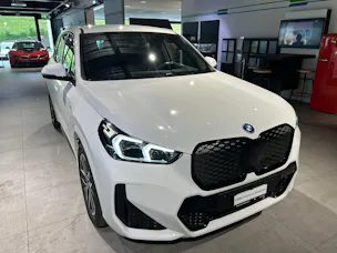 BMW iX1 xDrive 30 M Sport