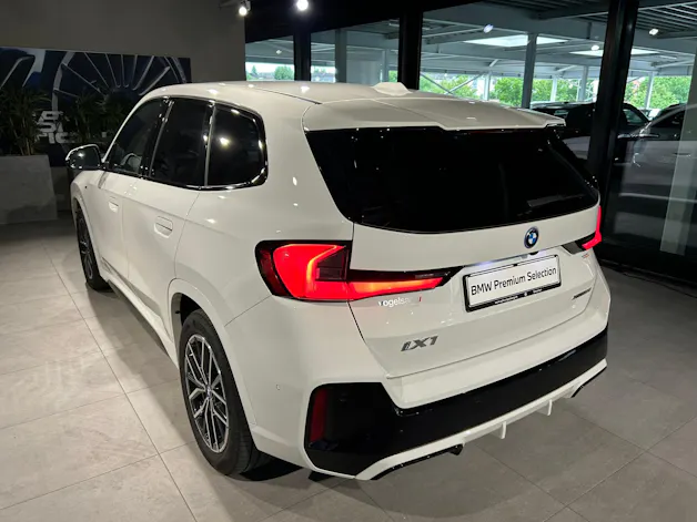 BMW iX1 xDrive 30 M Sport