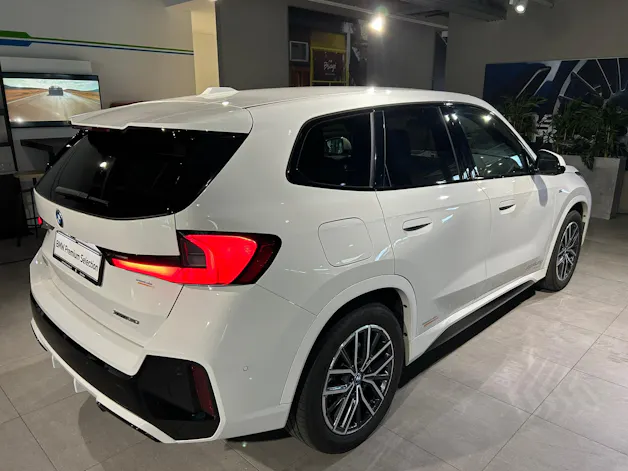 BMW iX1 xDrive 30 M Sport