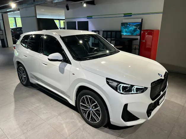 BMW iX1 xDrive 30 M Sport