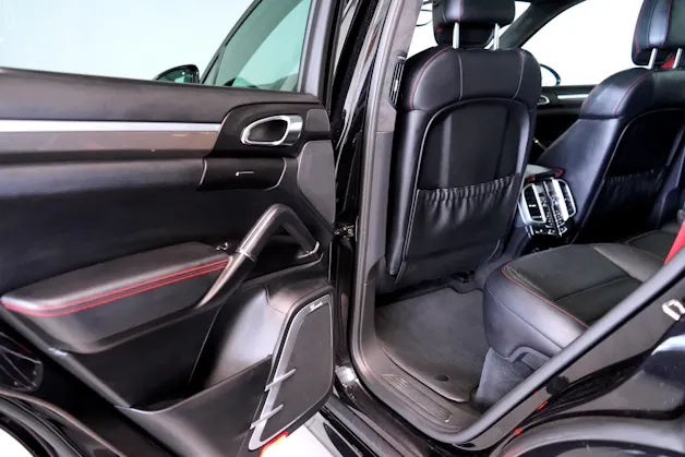 Porsche Cayenne GTS