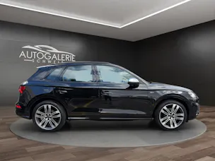 Audi SQ5 3.0 TFSI quattro S-tronic | CH | Panorama | HeadUp| B&O | Luftfederung | Assistenzsysteme |