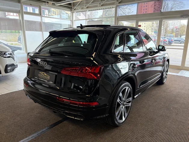 Audi SQ5 3.0 TFSI quattro S-tronic | CH | Panorama | HeadUp| B&O | Luftfederung | Assistenzsysteme |