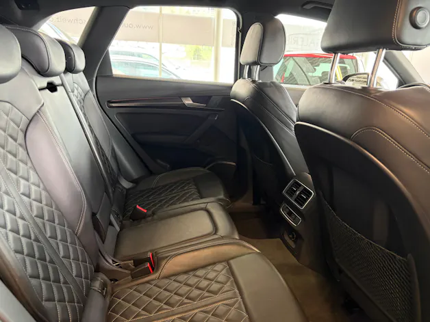 Audi SQ5 3.0 TFSI quattro S-tronic | CH | Panorama | HeadUp| B&O | Luftfederung | Assistenzsysteme |