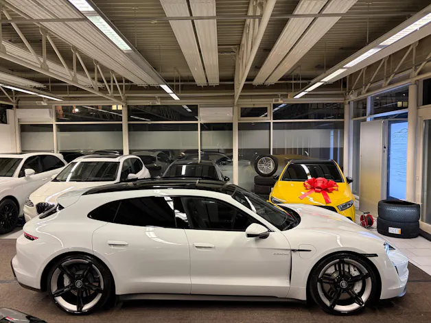 Porsche Taycan 4S Sport Turismo | Performance Plus 93.4 kWh | Panorama | Sport-Chrono | Memory |