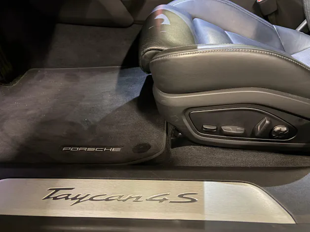 Porsche Taycan 4S Sport Turismo | Performance Plus 93.4 kWh | Panorama | Sport-Chrono | Memory |