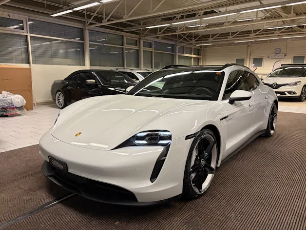 Porsche Taycan 4S Sport Turismo | Performance Plus 93.4 kWh | Panorama | Sport-Chrono | Memory |